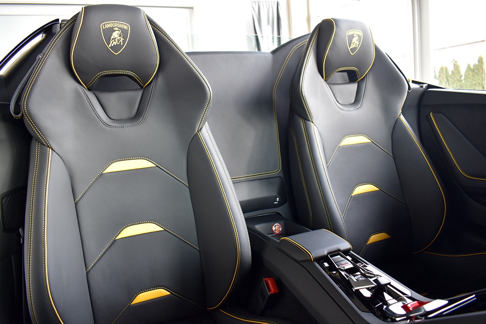 2020 Lamborghini Huracan Image 8