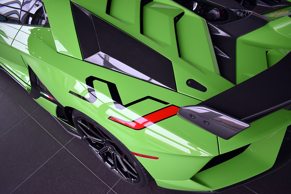 2019 Lamborghini Aventador Image 8