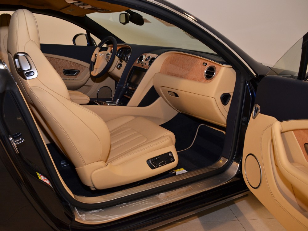 2012 Bentley Continental GT Image 16
