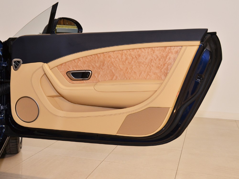 2012 Bentley Continental GT Image 19