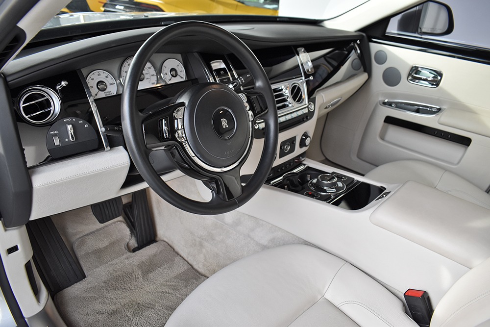 2014 Rolls-Royce Ghost Image 3