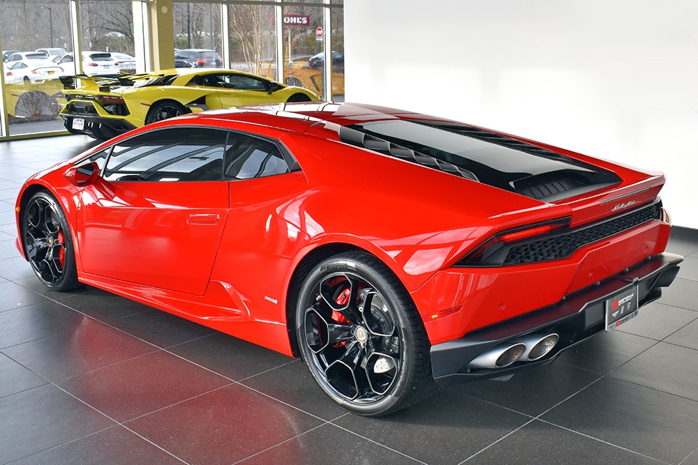 2016 Lamborghini Huracan Image 2