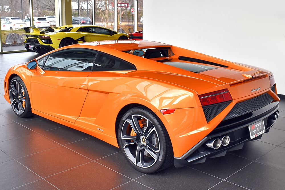2013 Lamborghini Gallardo Image 2