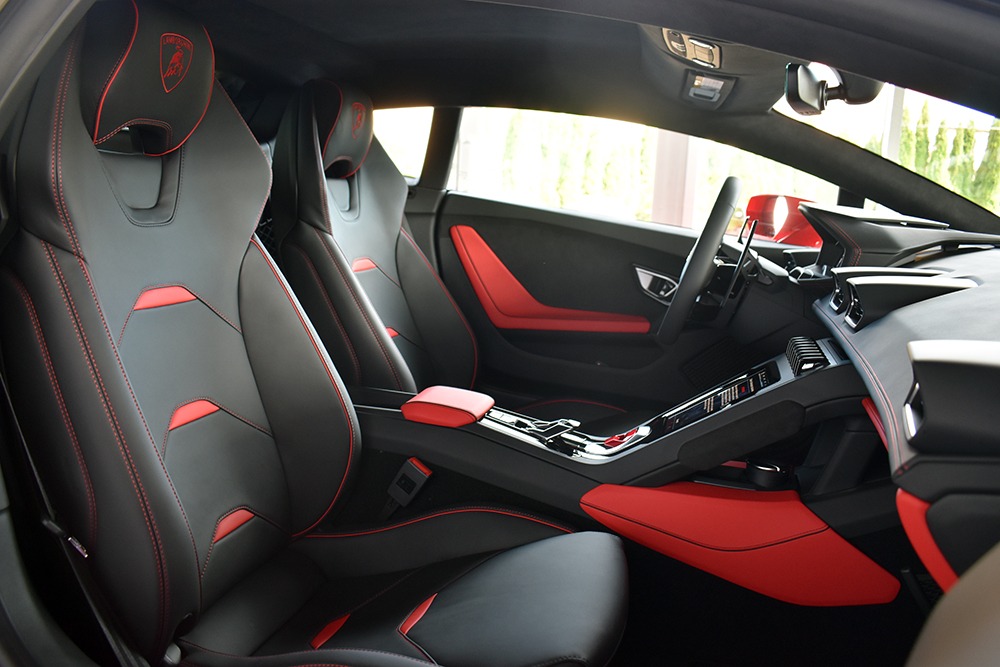 2020 Lamborghini Huracan Image 4