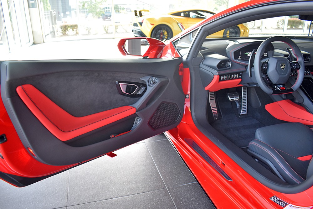 2020 Lamborghini Huracan Image 6