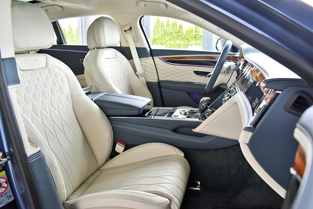 2020 Bentley Flying Spur Image 4