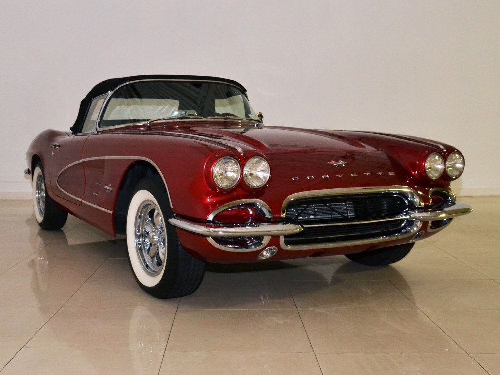 1961 Chevrolet Corvette Image 13