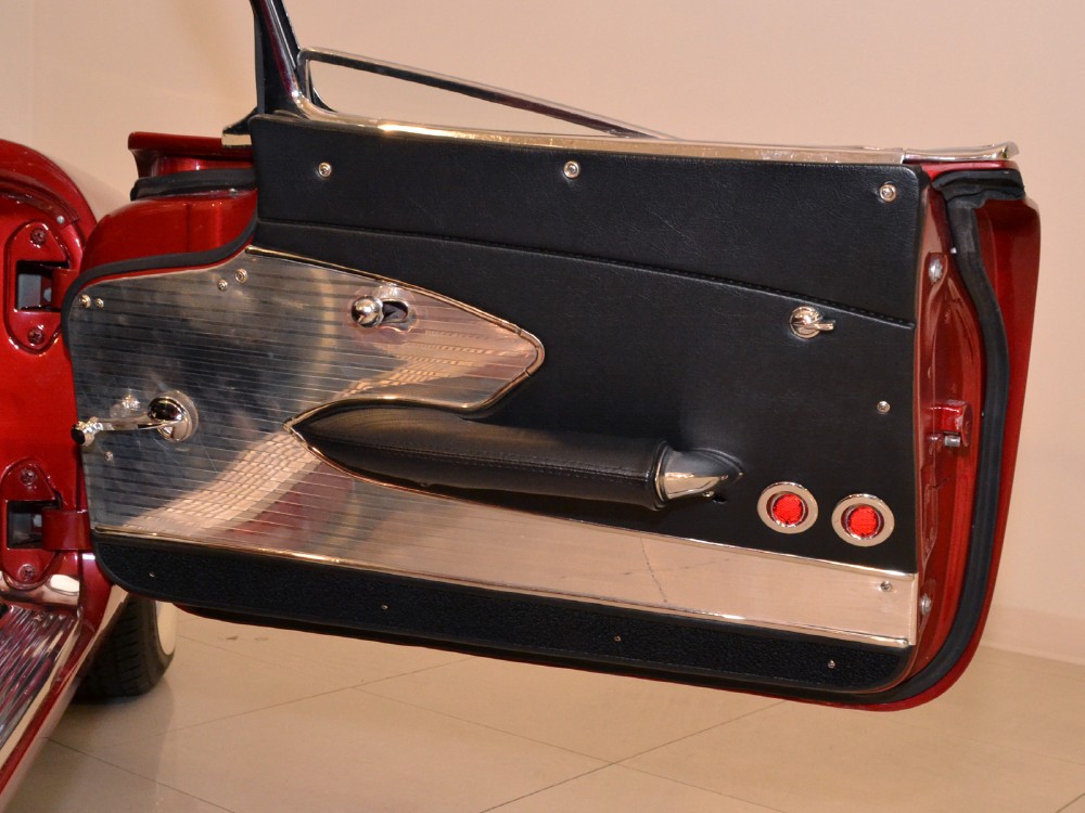 1961 Chevrolet Corvette Image 30