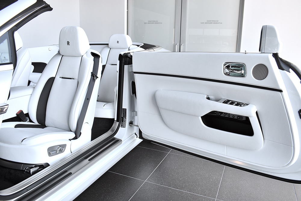 2020 Rolls-Royce Dawn Image 10