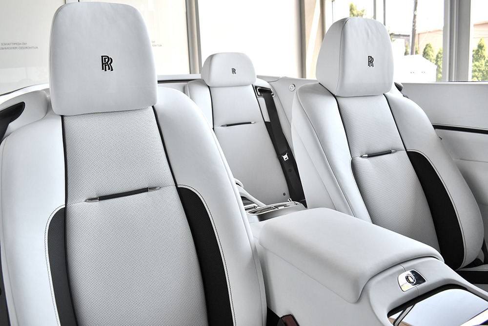 2020 Rolls-Royce Dawn Image 13