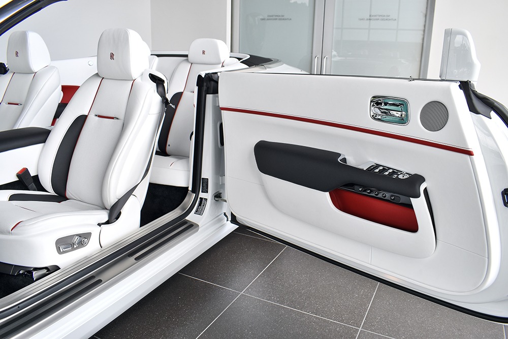 2020 Rolls-Royce Dawn Image 9