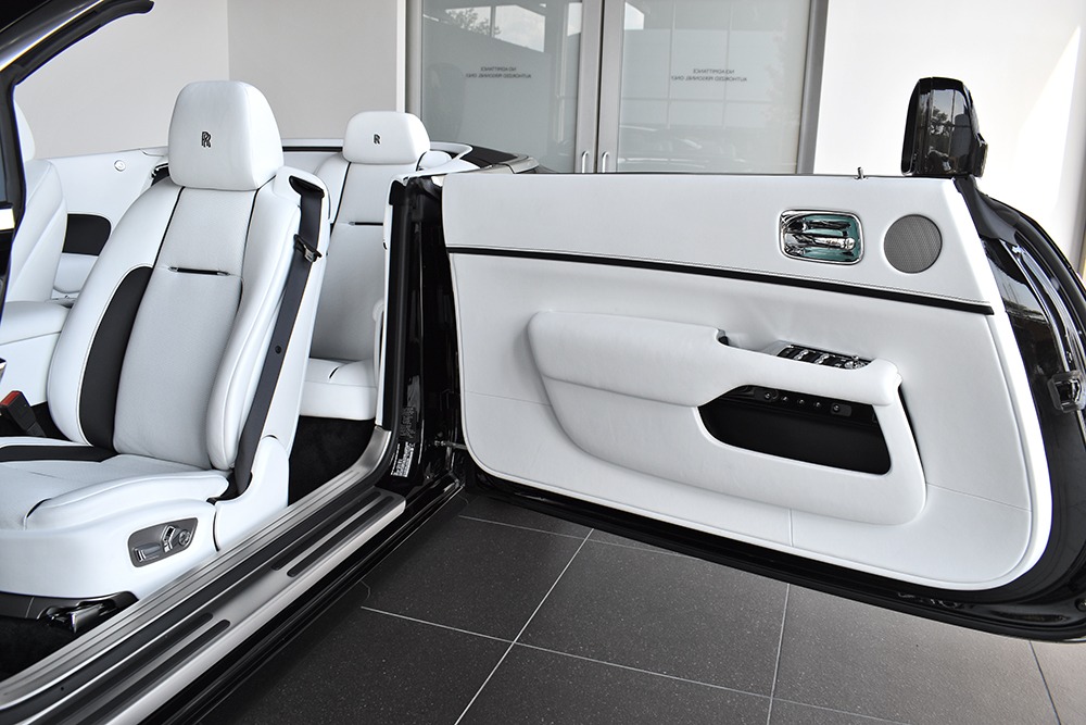 2020 Rolls-Royce Dawn Image 10
