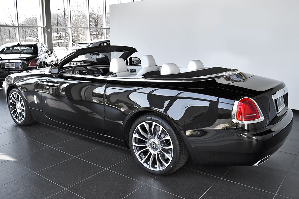 2020 Rolls-Royce Dawn Image 2