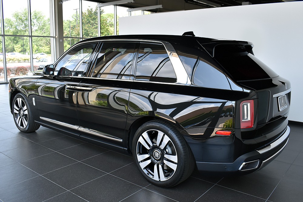 2020 Rolls-Royce Cullinan Image 2