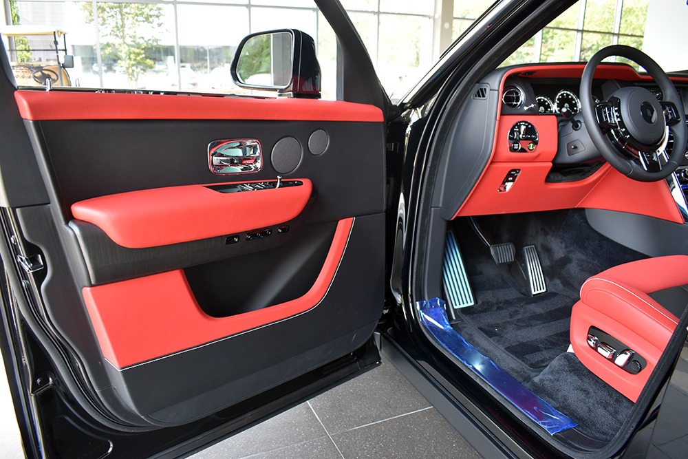 2020 Rolls-Royce Cullinan Image 6