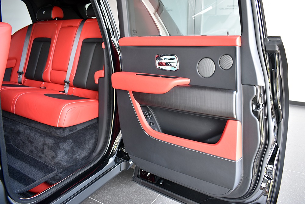 2020 Rolls-Royce Cullinan Image 9
