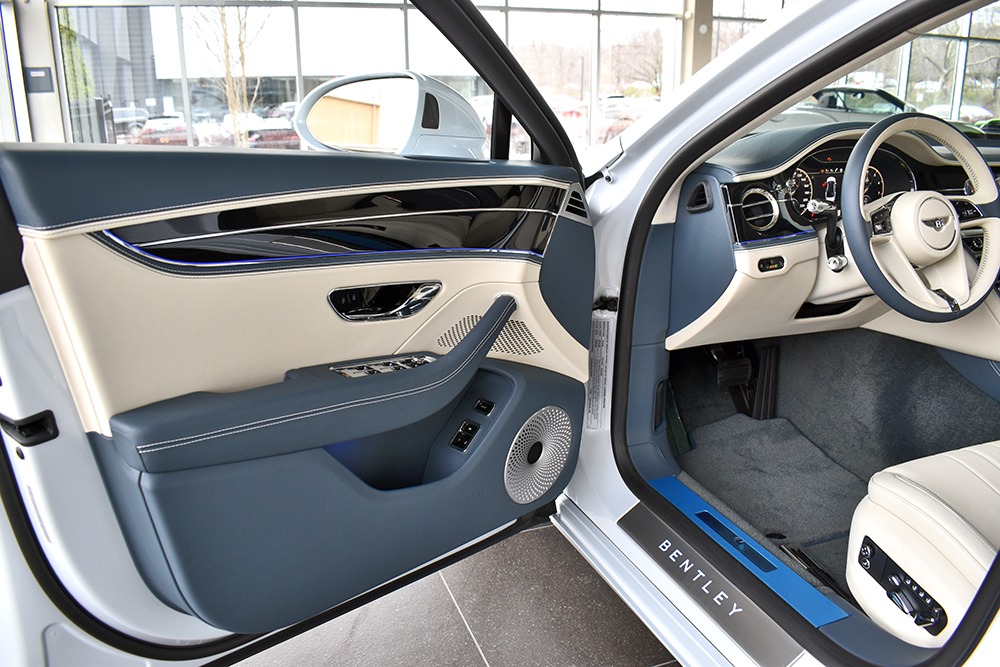2020 Bentley Flying Spur Image 6