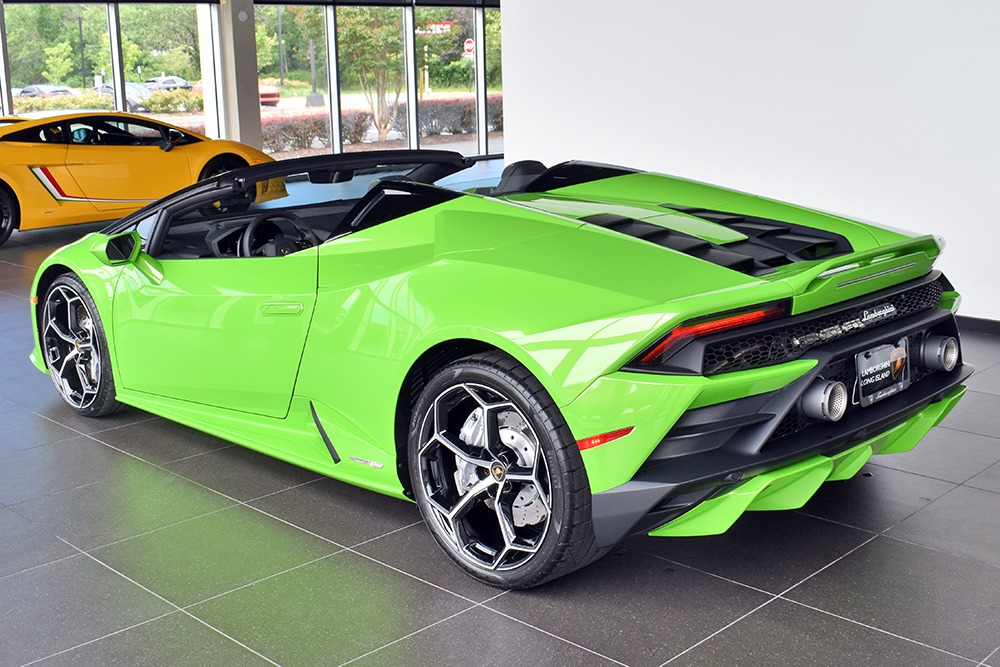 2020 Lamborghini Huracan Image 2