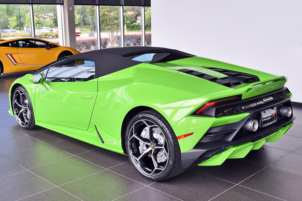 2020 Lamborghini Huracan Image 3