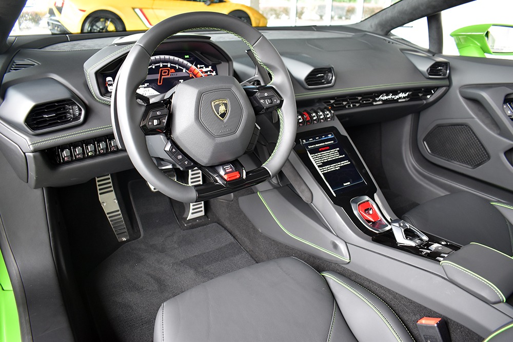 2020 Lamborghini Huracan Image 4