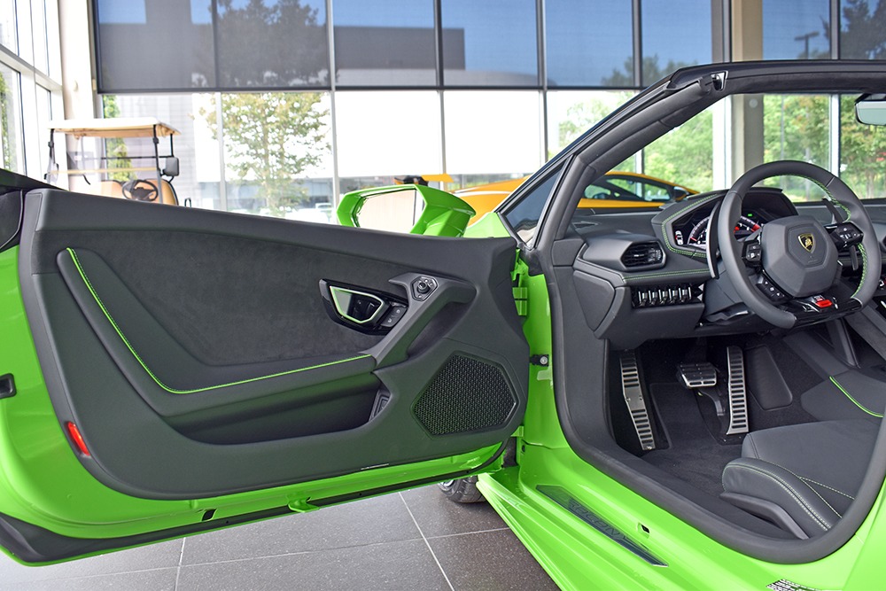 2020 Lamborghini Huracan Image 8