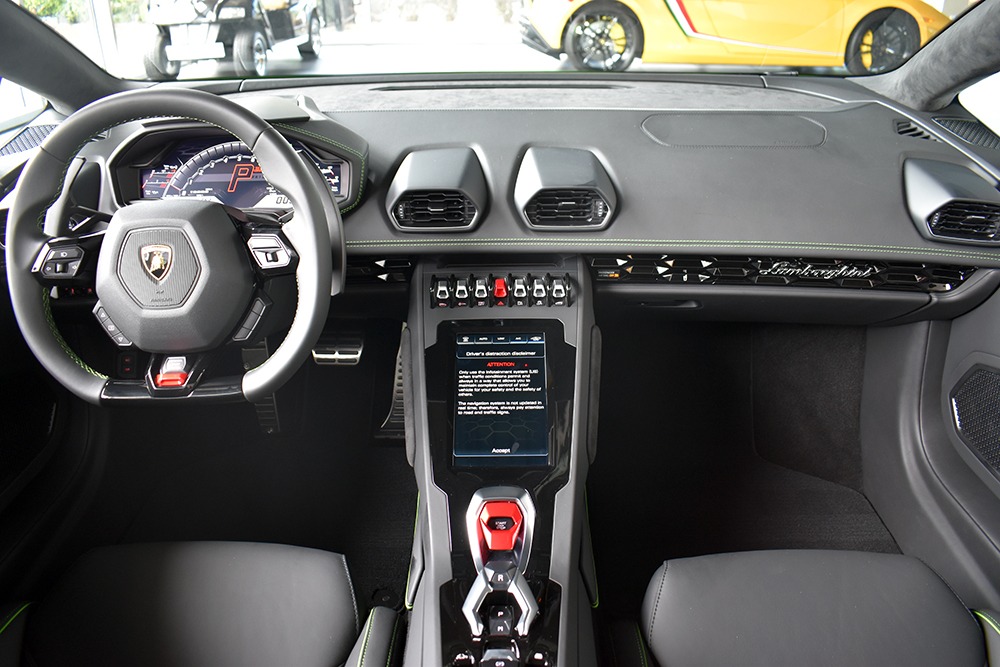 2020 Lamborghini Huracan Image 9