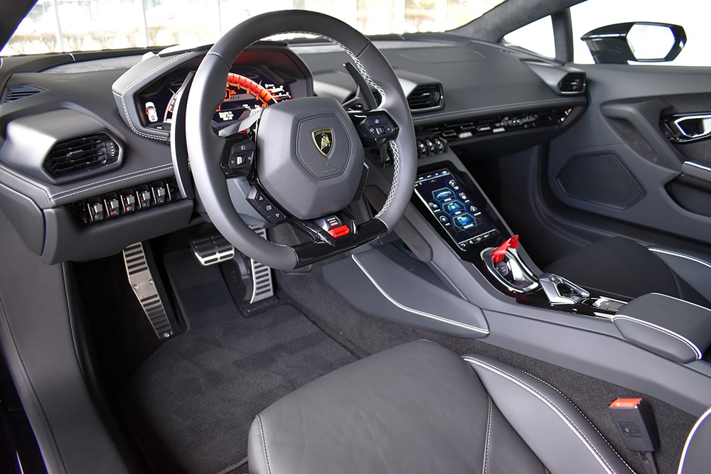 2020 Lamborghini Huracan Image 3