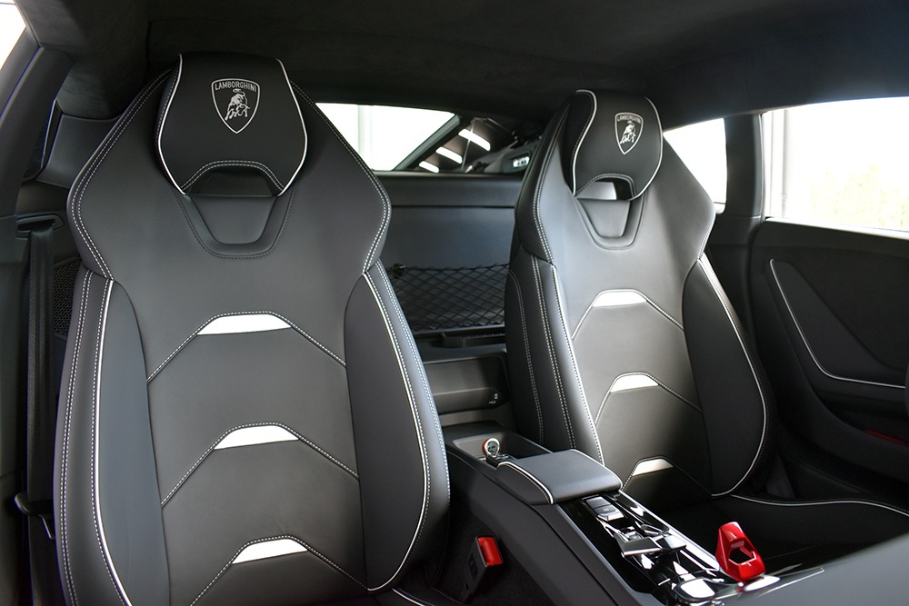 2020 Lamborghini Huracan Image 8