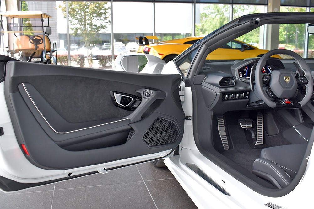 2020 Lamborghini Huracan Image 8
