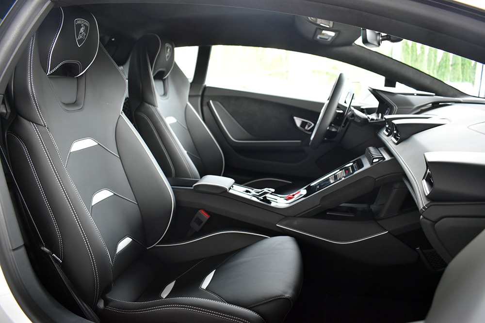 2020 Lamborghini Huracan Image 4