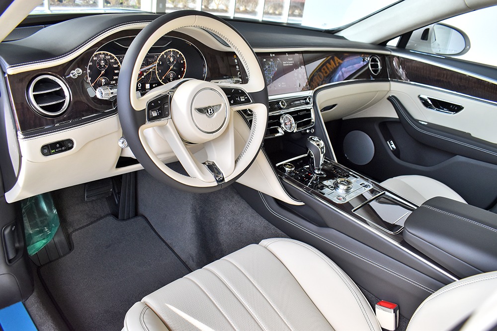 2020 Bentley Flying Spur Image 3