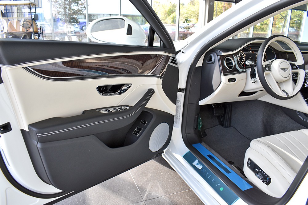 2020 Bentley Flying Spur Image 6
