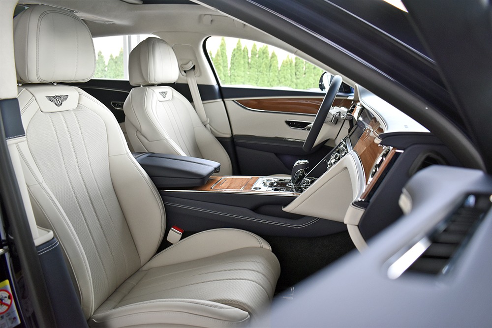 2020 Bentley Flying Spur Image 4