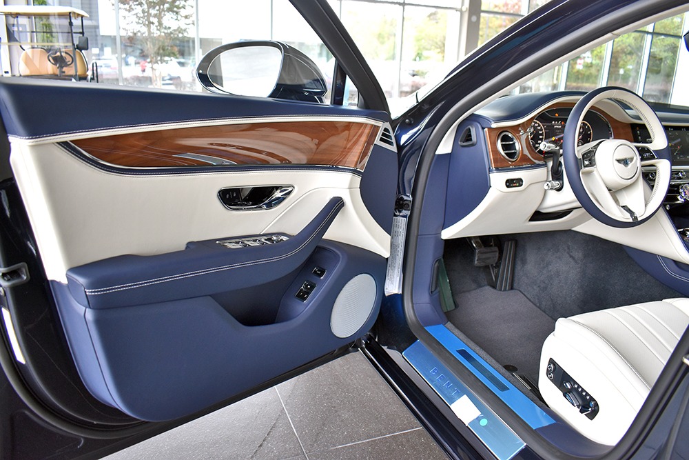 2020 Bentley Flying Spur Image 6