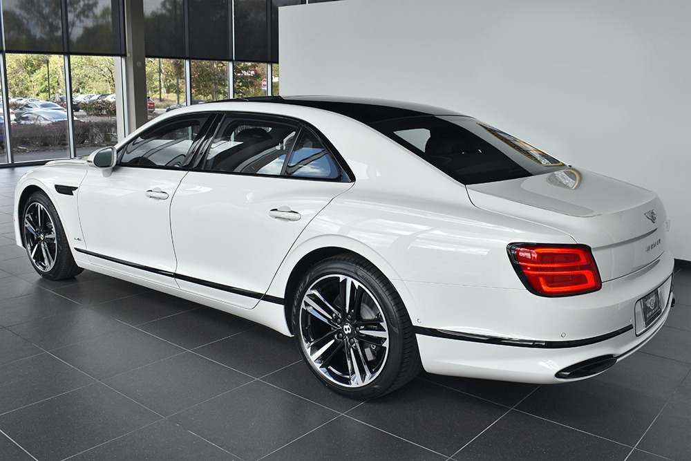 2020 Bentley Flying Spur Image 2