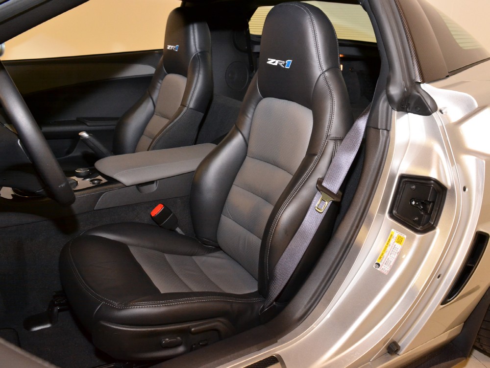 2010 Chevrolet Corvette ZR1 Image 14