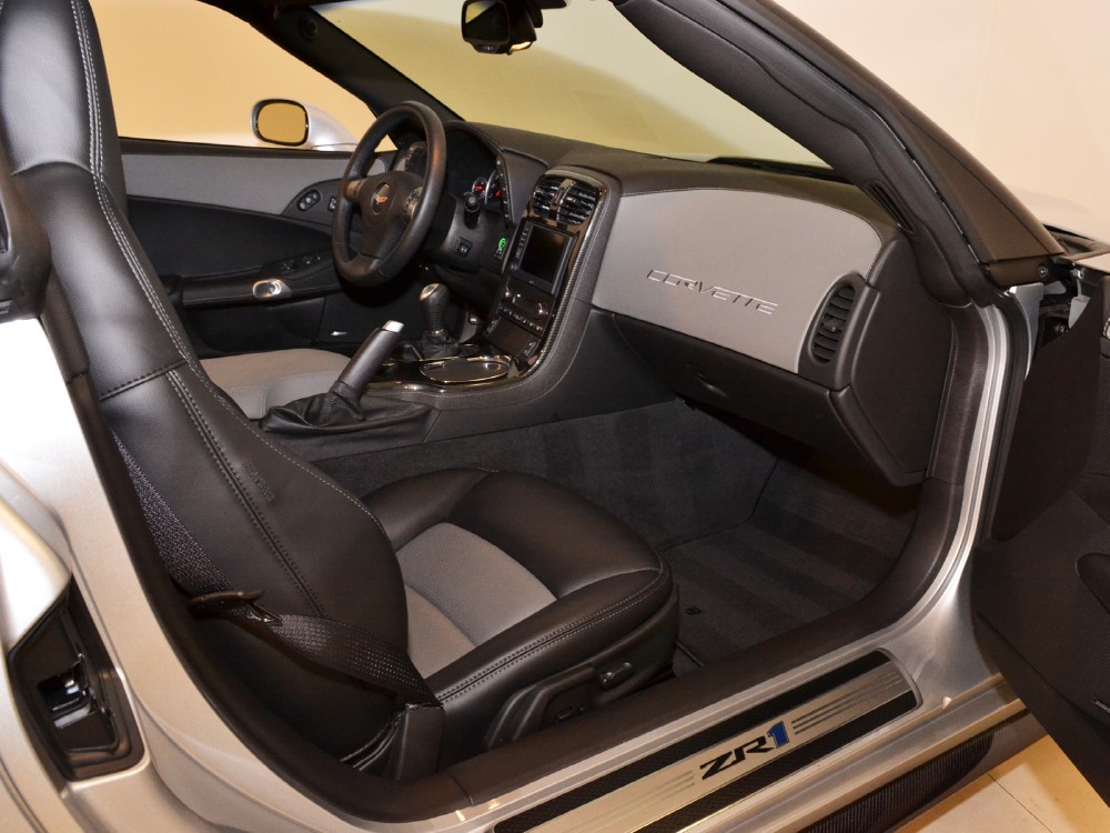 2010 Chevrolet Corvette ZR1 Image 15