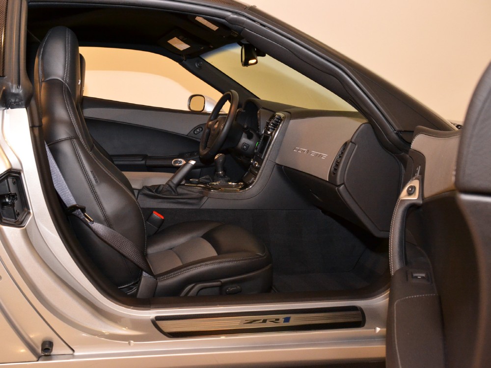 2010 Chevrolet Corvette ZR1 Image 16