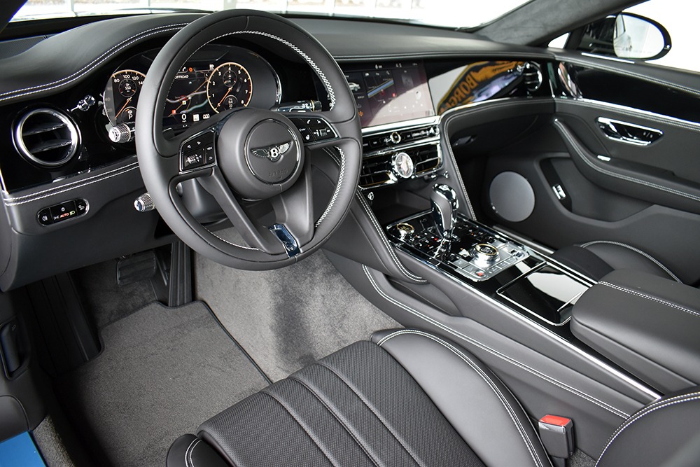 2020 Bentley Flying Spur Image 3
