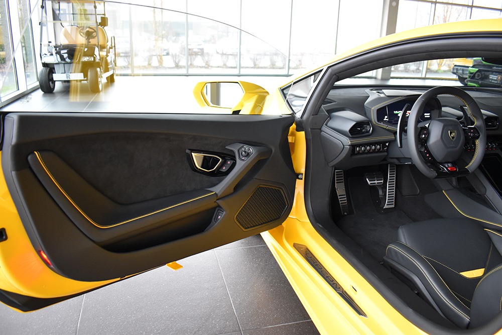 2021 Lamborghini Huracan Image 6