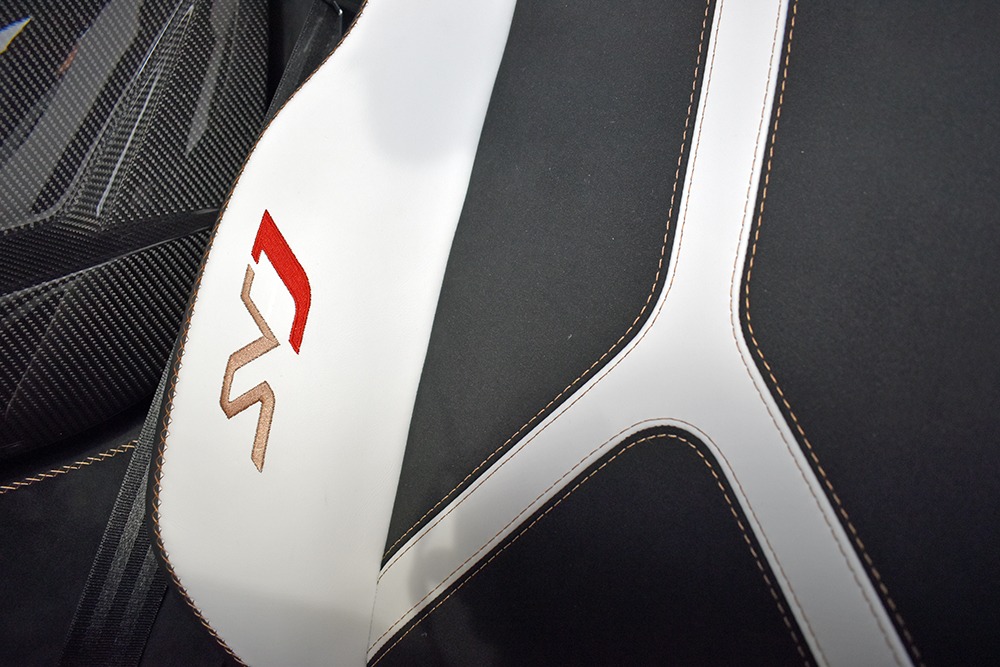 2019 Lamborghini Aventador Image 10