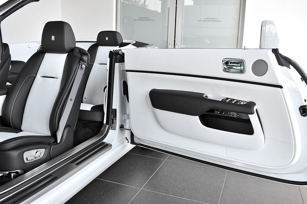 2020 Rolls-Royce Dawn Image 11