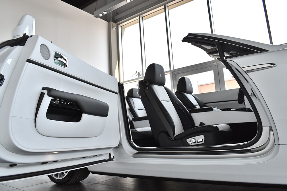 2020 Rolls-Royce Dawn Image 8