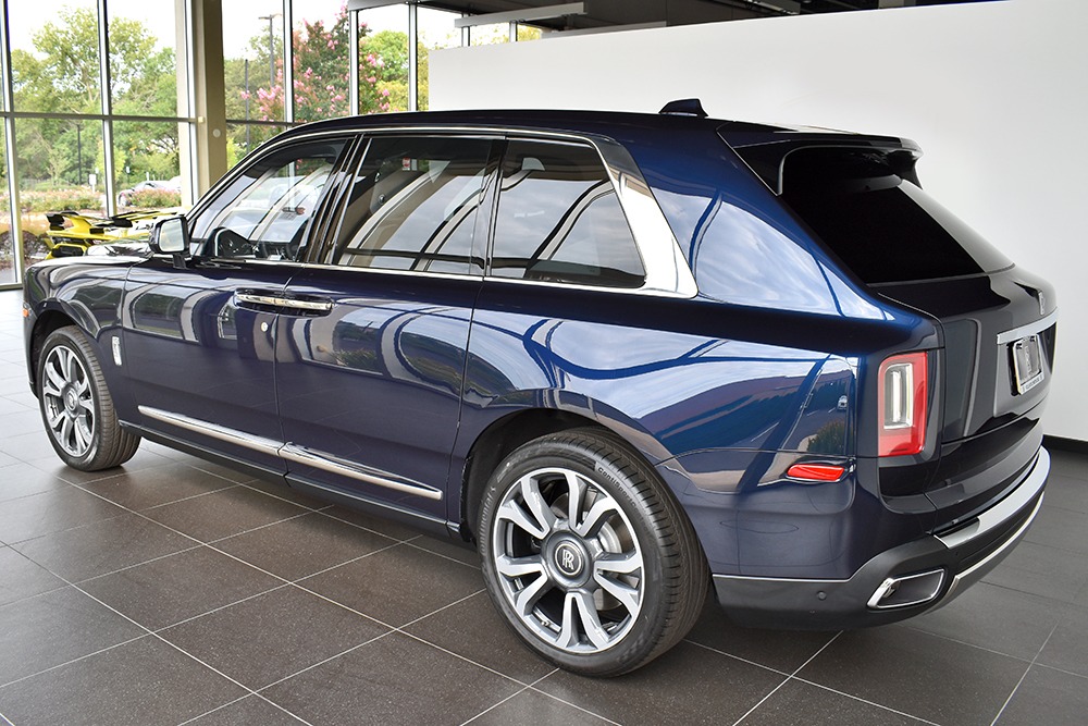 2020 Rolls-Royce Cullinan Image 2