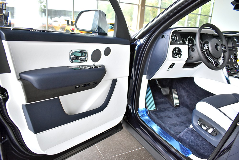 2020 Rolls-Royce Cullinan Image 6
