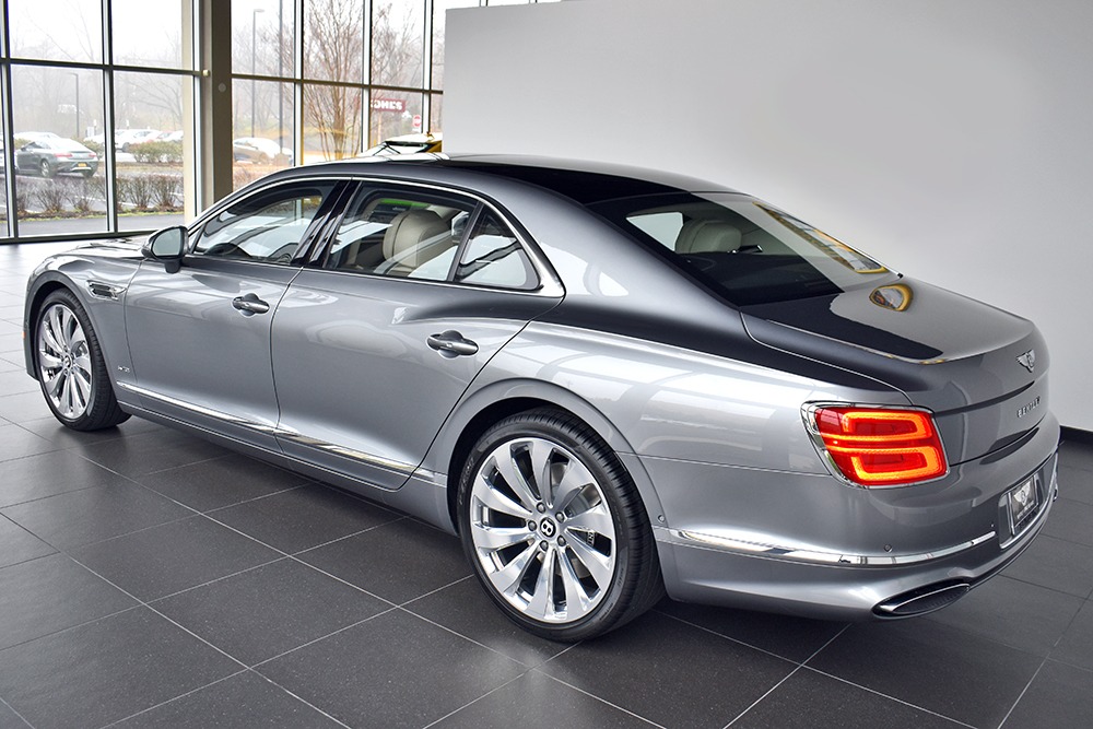 2021 Bentley Flying Spur Image 2
