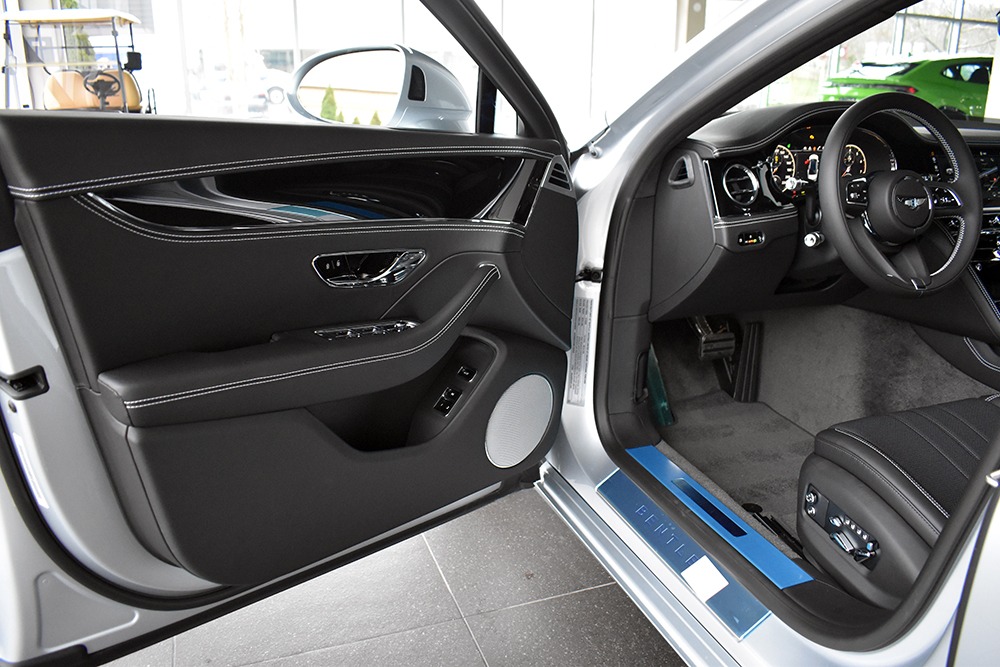 2021 Bentley Flying Spur Image 6