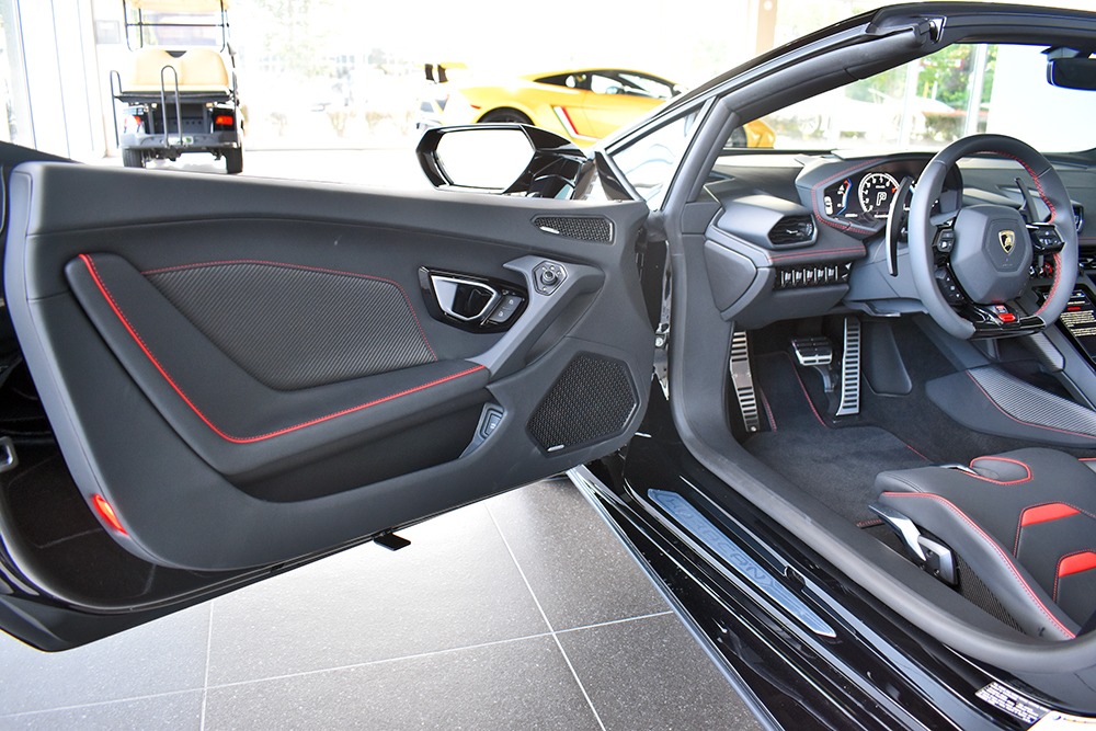 2020 Lamborghini Huracan Image 6