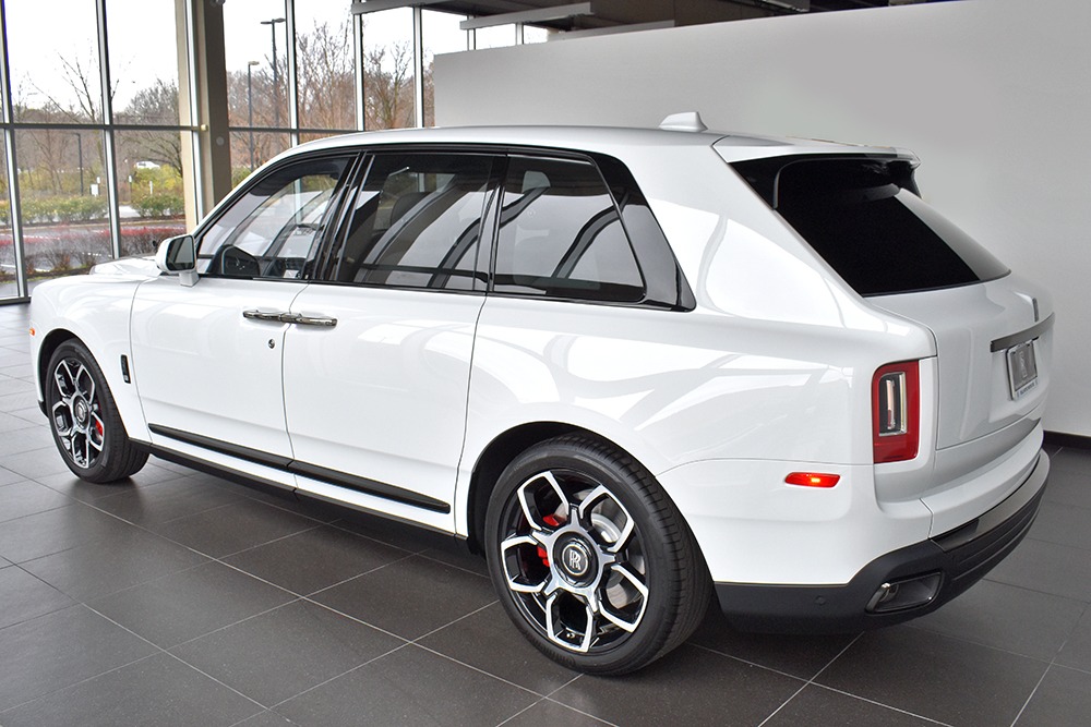 2021 Rolls-Royce Cullinan Image 2