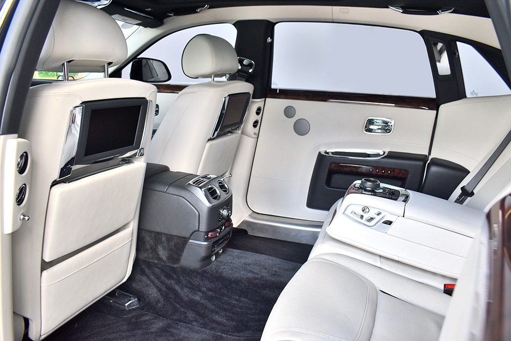 2017 Rolls-Royce Ghost Series II Image 10